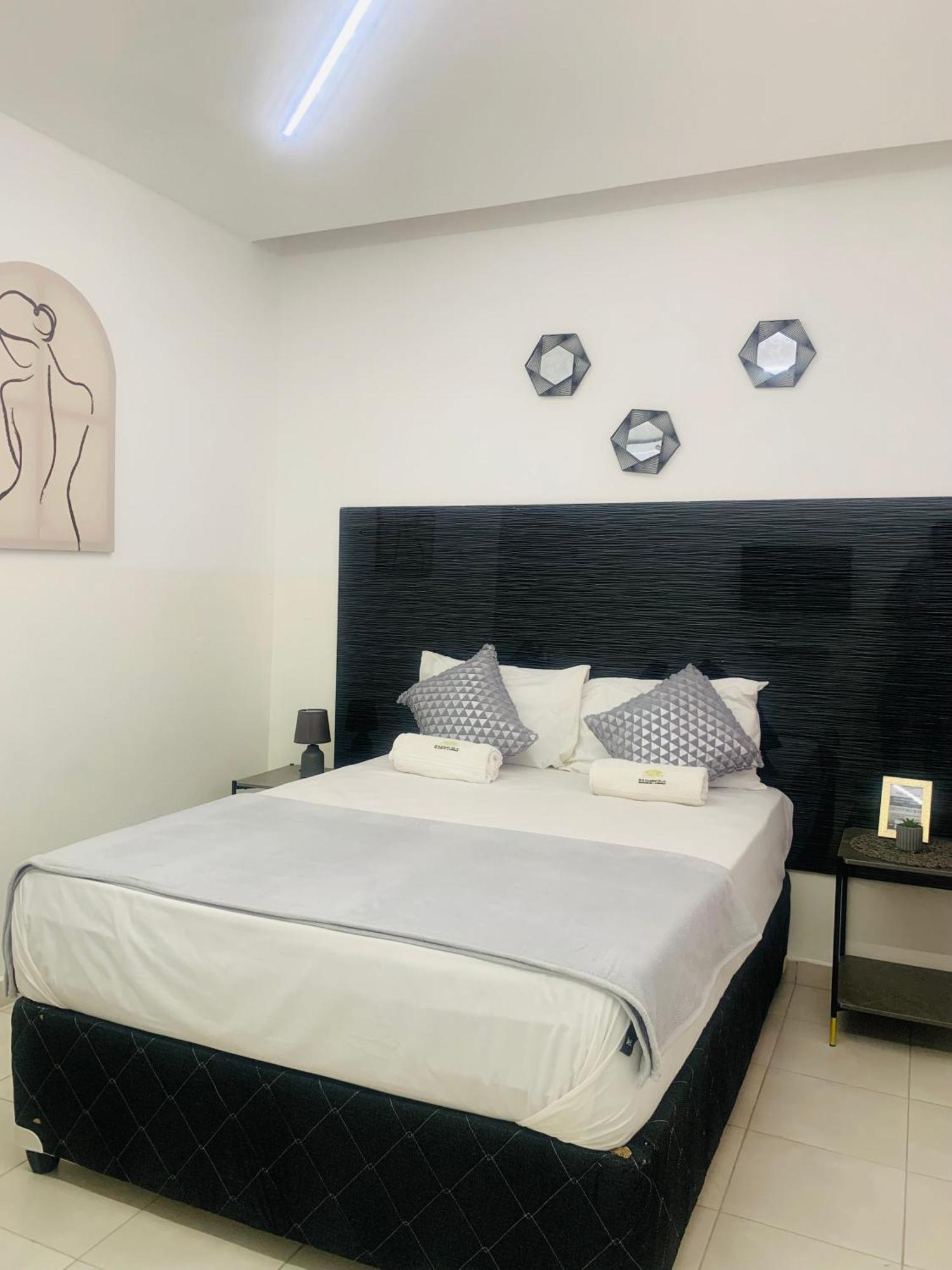 40 40 Accommodation Matola Exterior foto
